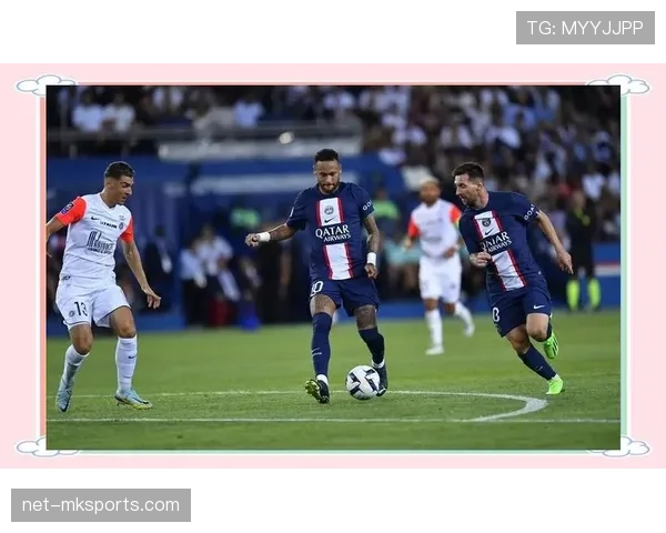 巴黎圣日耳曼更衣室矛盾与战术混乱持续发酵，球队稳定性面临严峻考验